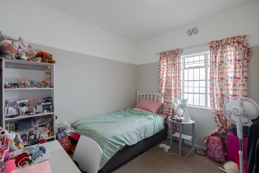 2 Bedroom Property for Sale in Sea Point Western Cape